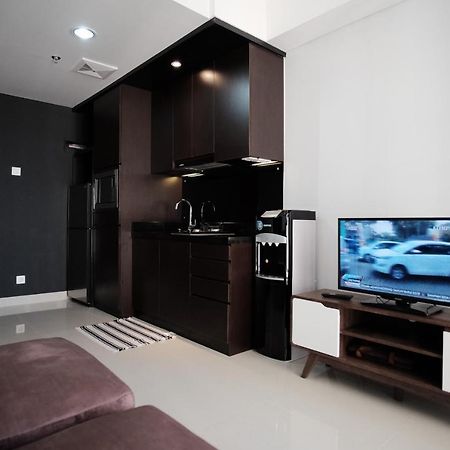 2 Bedrooms - Royal Olive Apartment - Pejaten South Of Yakarta Exterior foto